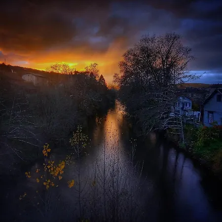 Privatif En Bord De Riviere Apartmán