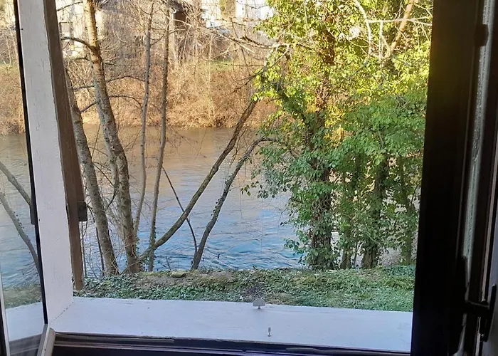 Privatif En Bord De Riviere *